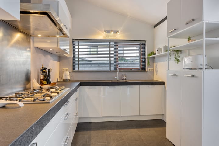 Foto 11 van J.W. Pienemanstraat 12