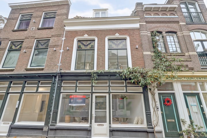 Photo 19 of Sint Anthoniestraat 15-A
