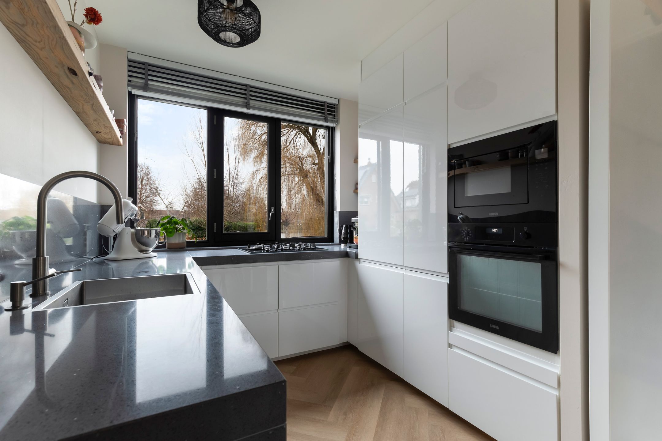 Foto 12 van Kerkweg 27-B