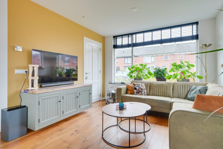 Photo 11 of Wagenaarstraat 15