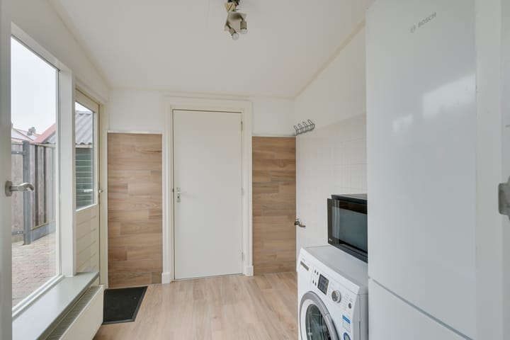 Photo 16 of Wagenaarstraat 15