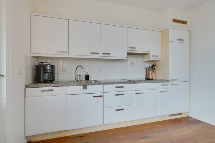 Photo 15 of Wagenaarstraat 15