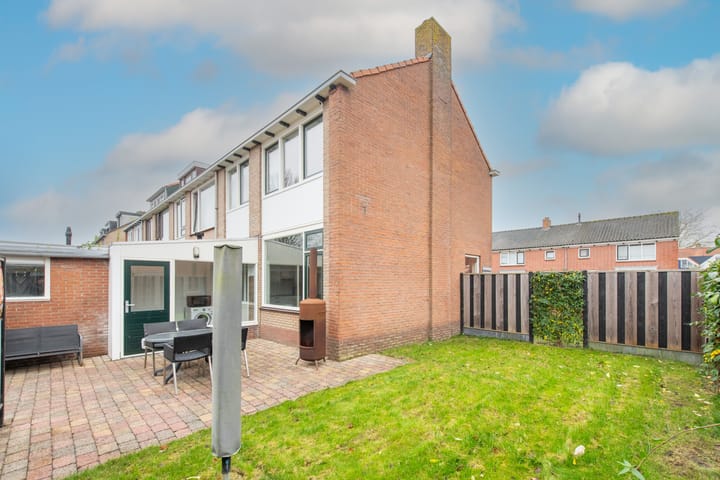 Photo 35 of Wagenaarstraat 15