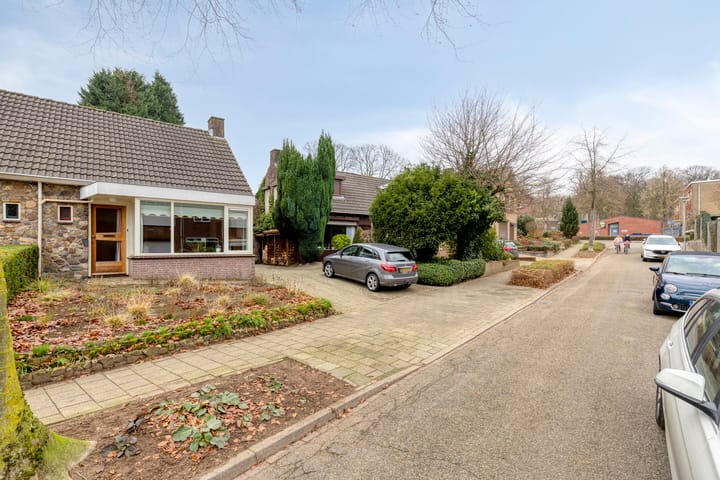 Foto 2 van Montestraat 17