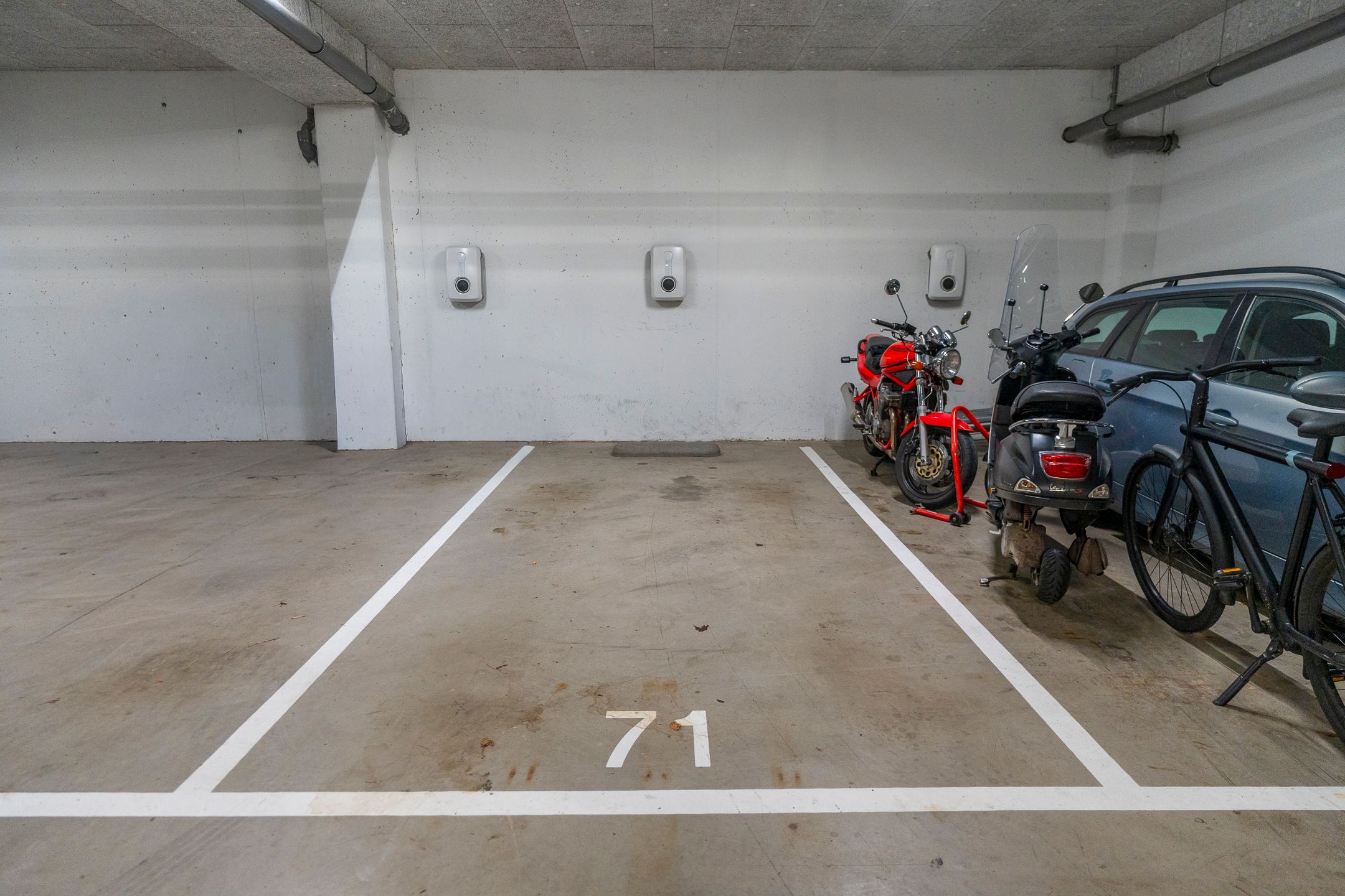 Foto 39 van San Marinostraat 71