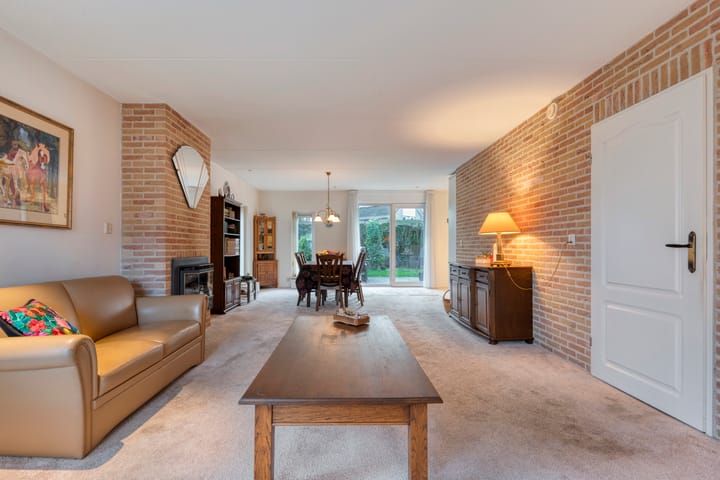 Foto 2 van Merelstraat 3