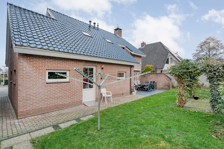 Foto 56 van Merelstraat 3