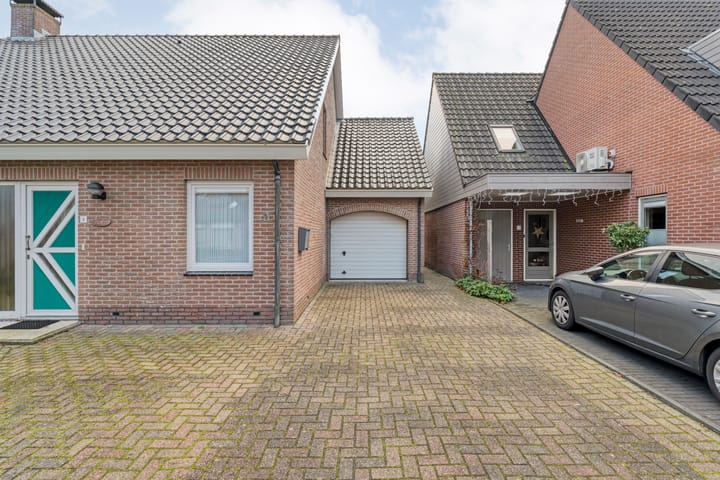 Foto 61 van Merelstraat 3