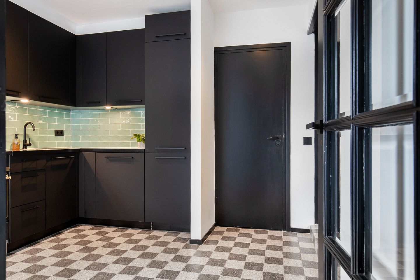 Foto 10 van Aalsmeerderweg 763