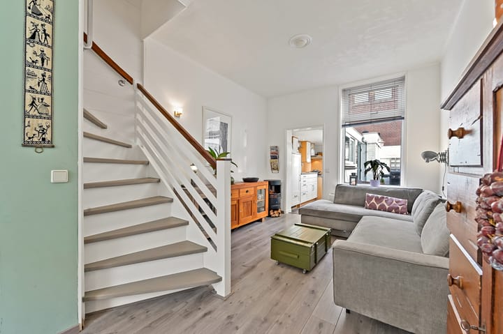 Foto 5 van Van Bleyswijckstraat 56