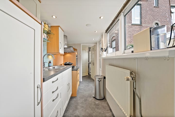 Foto 7 van Van Bleyswijckstraat 56