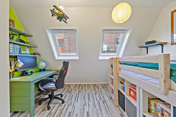 Foto 23 van Van Bleyswijckstraat 56