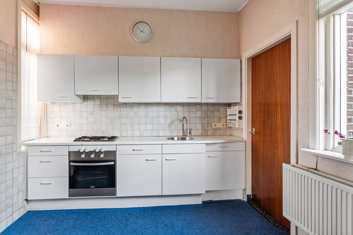 Photo 11 of Denekamperstraat 11