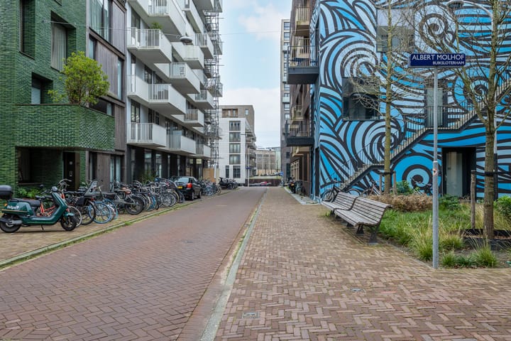 Photo 41 of Lia Doranastraat 10