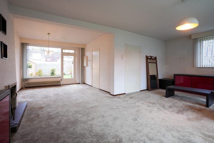 Photo 2 of Stikkerstraat 15