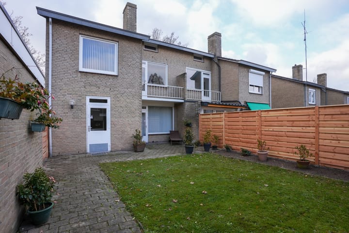 Foto 19 van Stikkerstraat 15