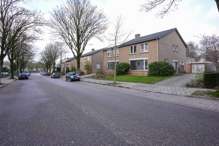 Foto 24 van Stikkerstraat 15