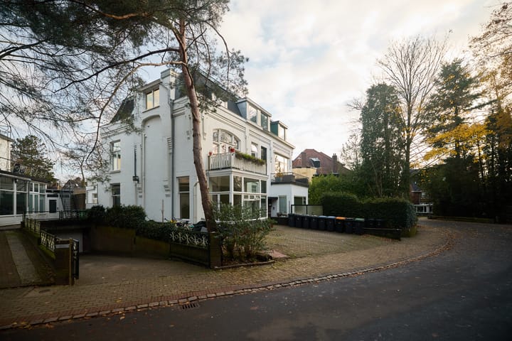 Photo 24 of Heuvellaan 12-B