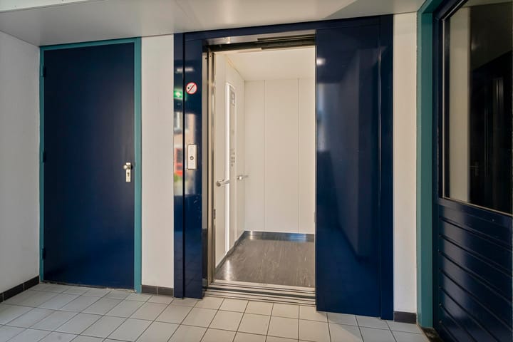 Foto 10 van Van Karnebeekstraat 1-A