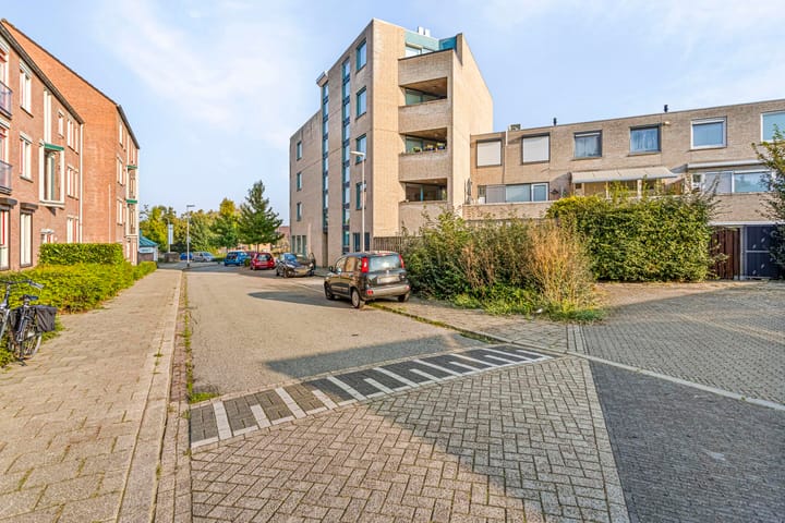 Foto 23 van Van Karnebeekstraat 1-A