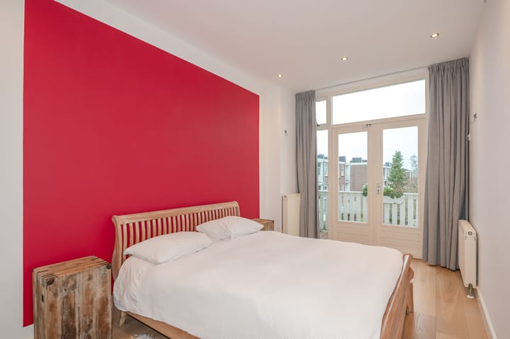 Photo 4 of Valkenboskade 672