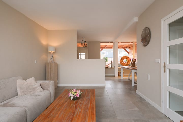 Foto 7 van Hoxwier 1