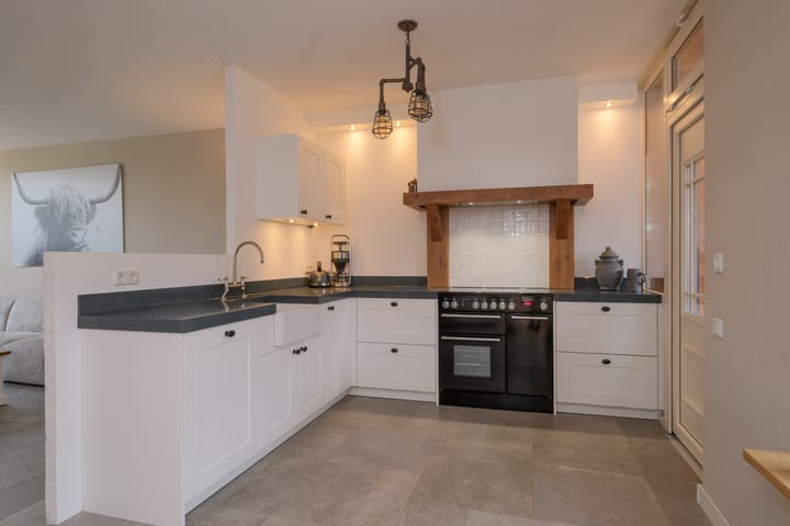 Foto 10 van Hoxwier 1