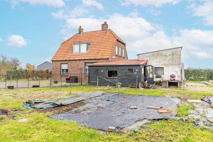 Photo 32 of Liniestraat 8