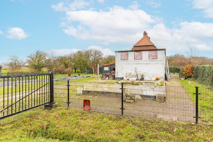 Photo 42 of Liniestraat 8