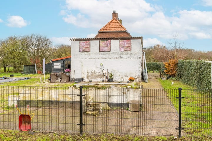 Photo 64 of Liniestraat 8