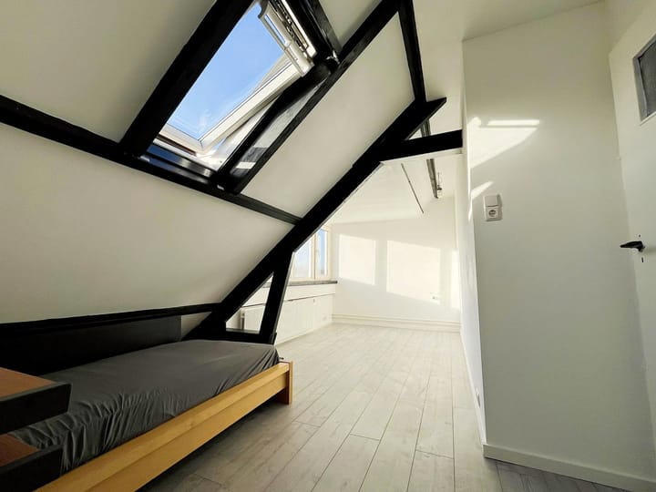 Foto 17 van Leenderweg 219