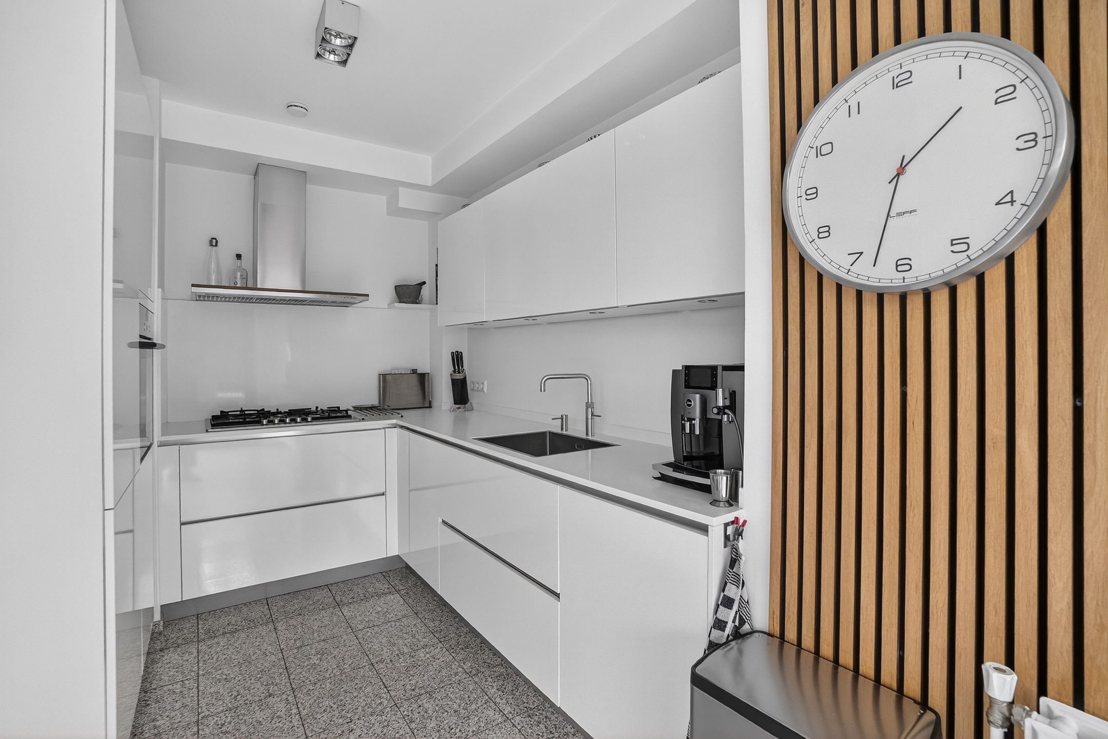 Foto 15 van Leeuwerikstraat 50