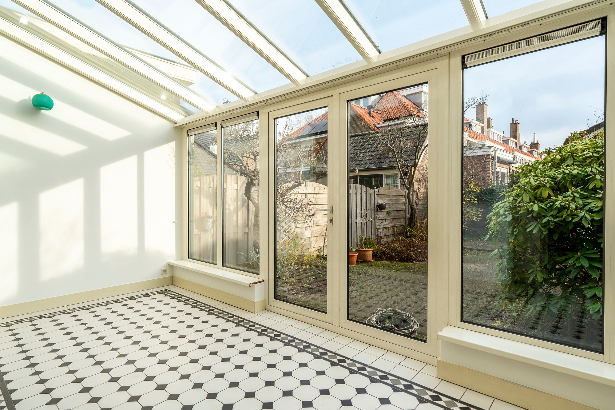 Foto 12 van Johan de Wittstraat 14