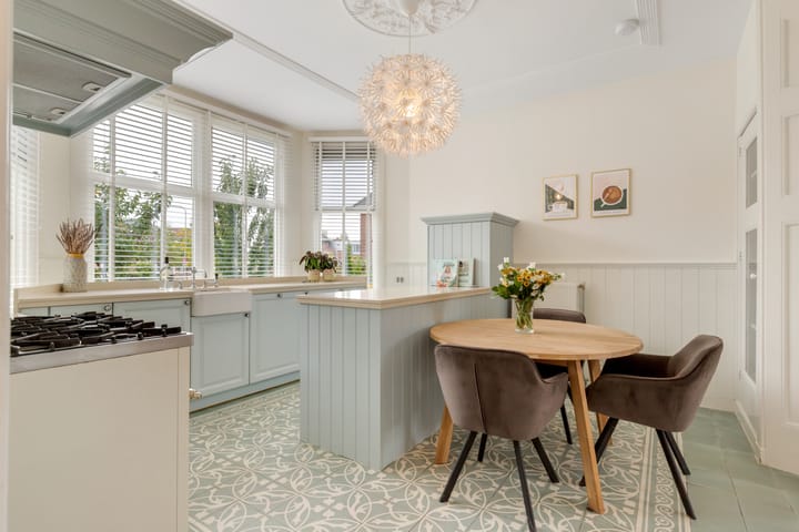 Foto 2 van Oranjelaan 1