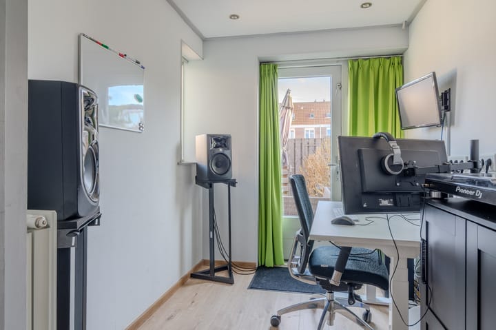 Photo 13 of Zadelmakerstraat 13