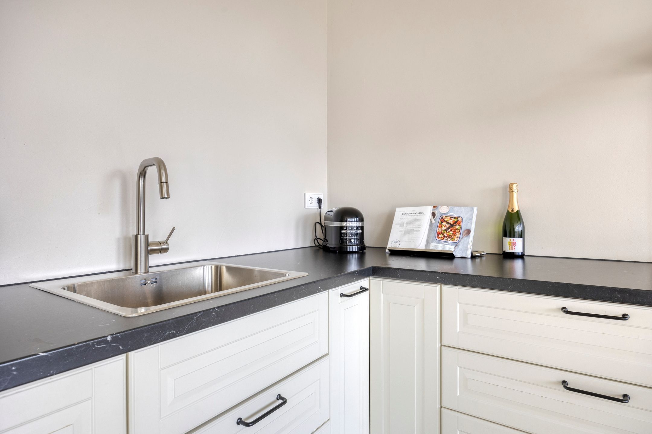 Photo 12 of Nijverheidstraat 160