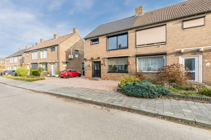 Photo 2 of Landweringstraat 38