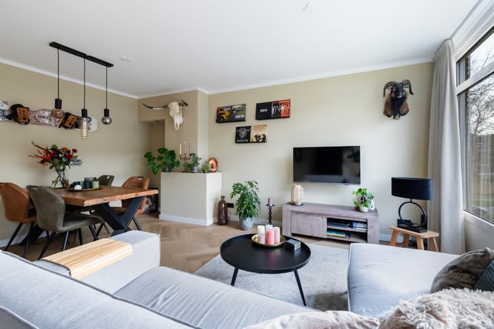 Photo 12 of Cort van der Lindenstraat 34