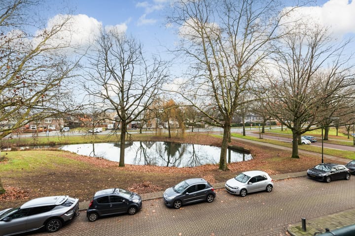 Photo 29 of Cort van der Lindenstraat 34