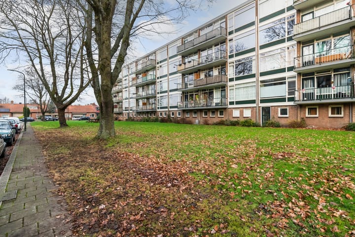 Photo 30 of Cort van der Lindenstraat 34