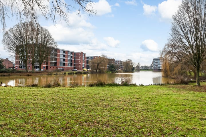 Photo 31 of Cort van der Lindenstraat 34