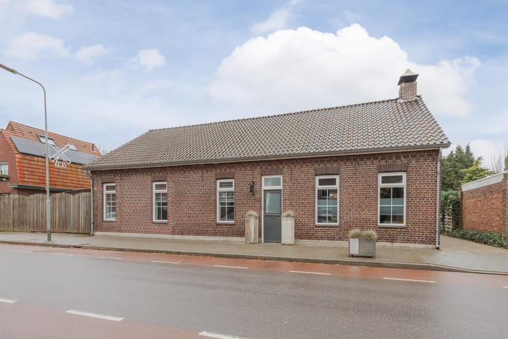 Photo 3 of Crommentuijnstraat 12