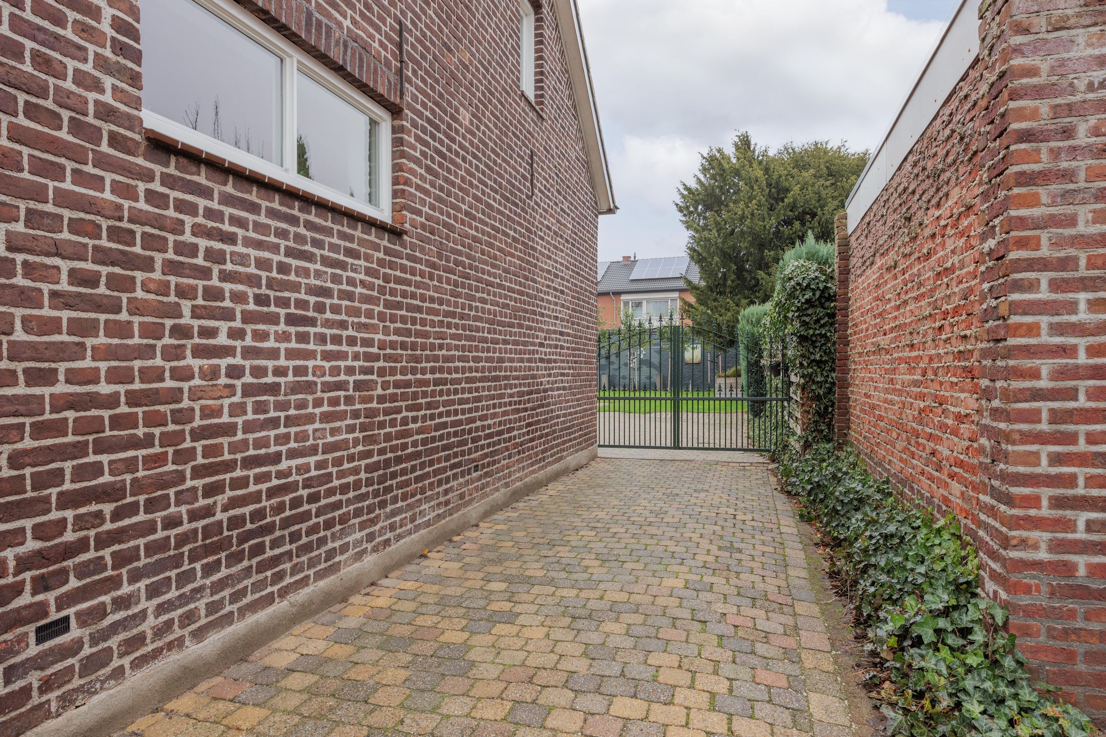 Photo 48 of Crommentuijnstraat 12