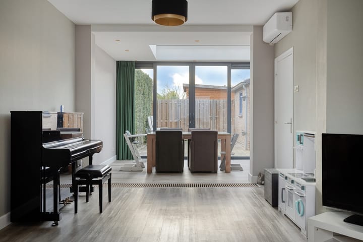 Photo 10 of Burgemeester Janssenstraat 39