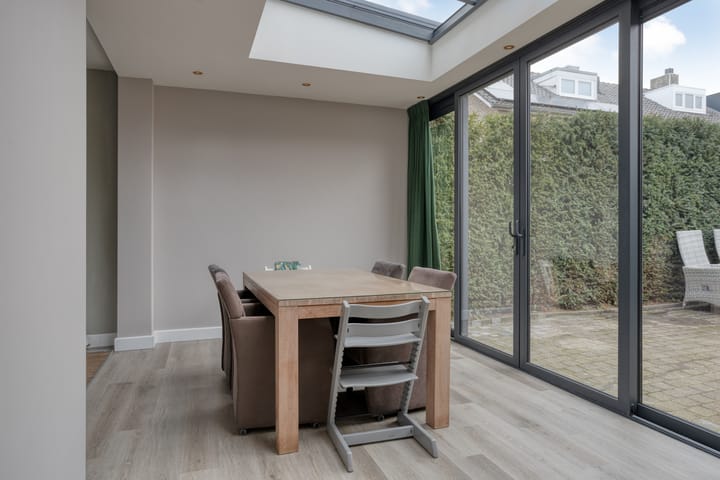 Photo 11 of Burgemeester Janssenstraat 39