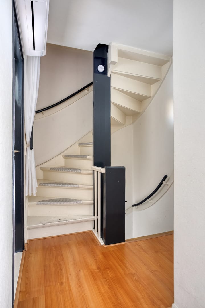 Photo 14 of Burgemeester Janssenstraat 39