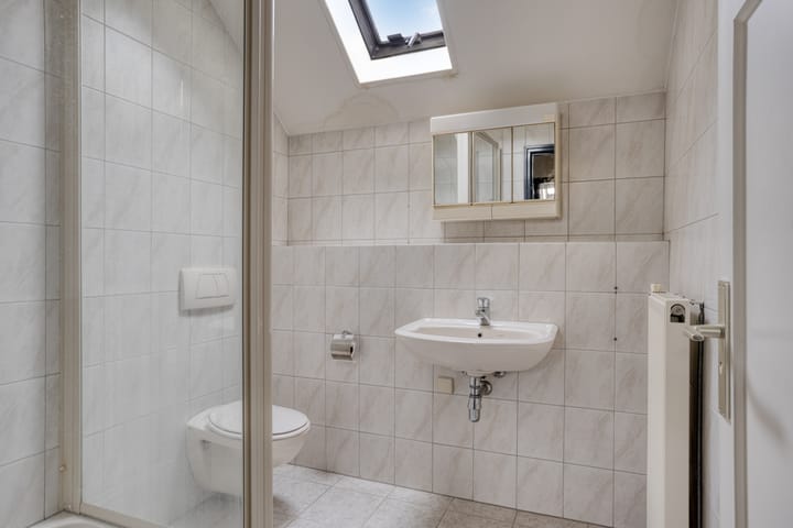 Photo 27 of Burgemeester Janssenstraat 39