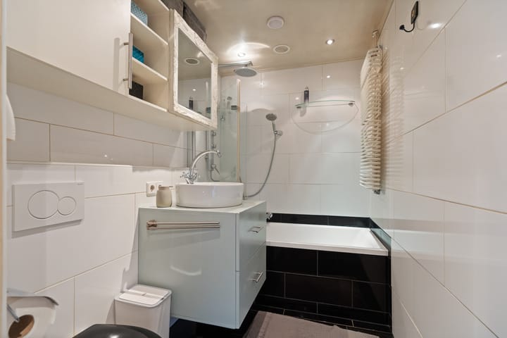 Photo 19 of Zwanebloemlaan 3