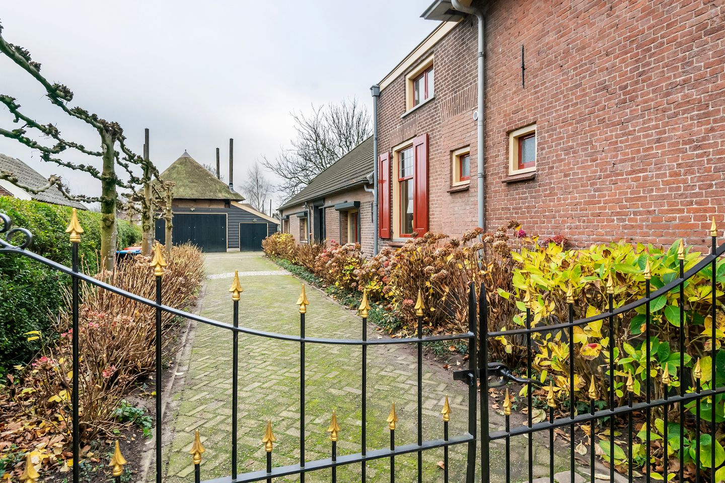 Foto 10 van Dorpsplein 2