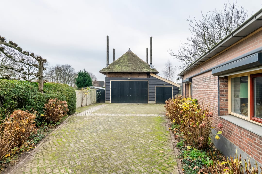 Foto 11 van Dorpsplein 2